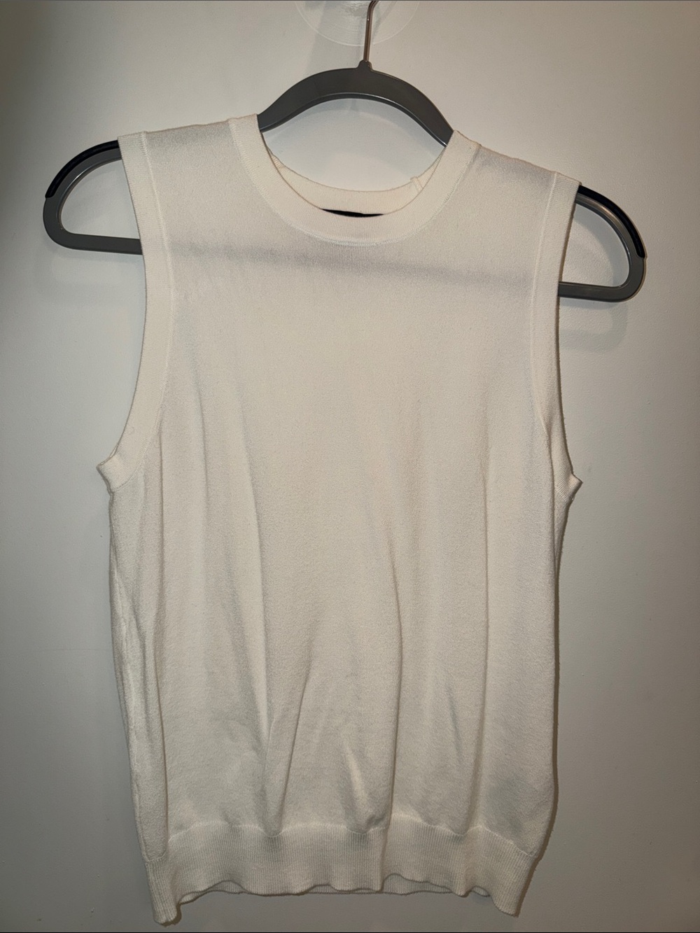 Zara Sleeveless Crewneck Knit Top - White